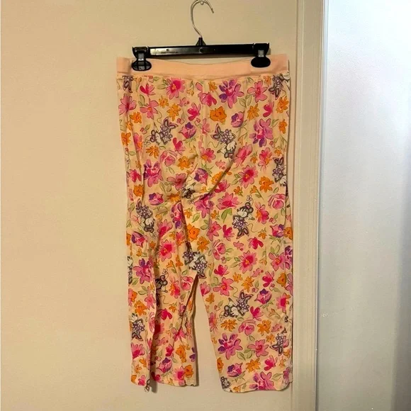 Disney Minnie Mouse Pink Pajama Set Short Sleeve Top Pants Floral Flower - Picture 5 of 6